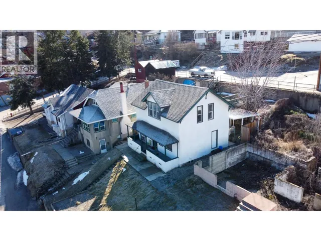 1860 OAK Street, Trail, British Columbia V1R3Z6