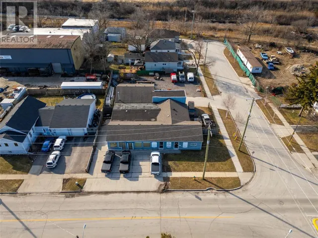 111 CAMPBELL STREET, Sarnia, Ontario N7T2G5
