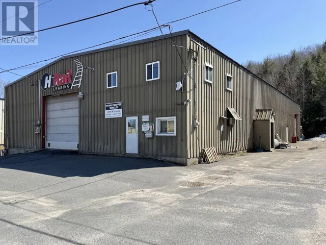 37 Perini RD, Elliot Lake, Ontario P5A2T1