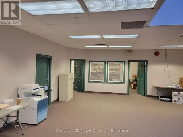 15 - 294-300 TALBOT STREET, St. Thomas, Ontario N5P4E3
