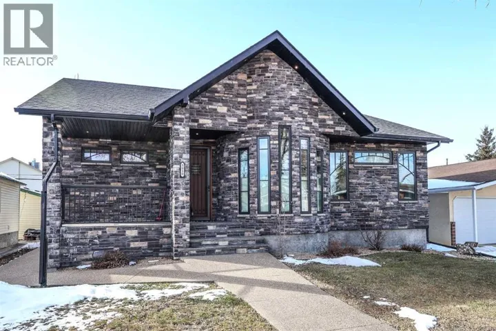 5010 53 Street, Stettler, Alberta T0C2L2