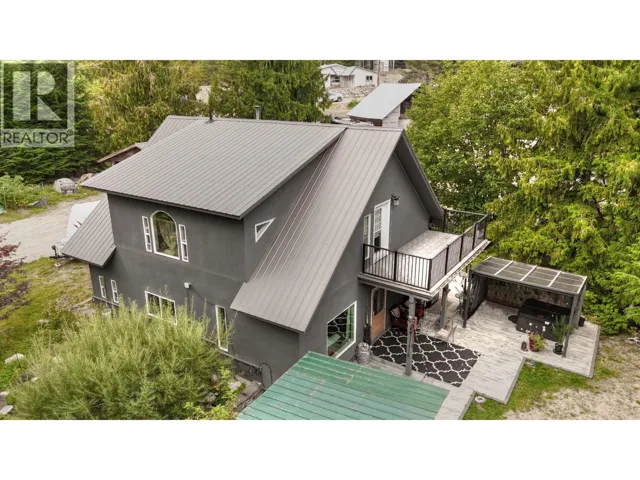 8872 Slocan West Road, Slocan, British Columbia V0G2C0