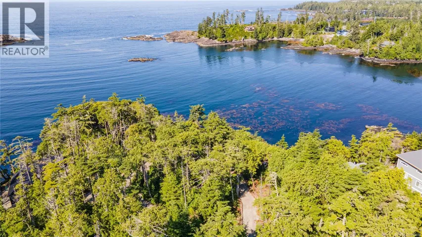392 Reef Point Rd, Ucluelet, British Columbia V0R3A0