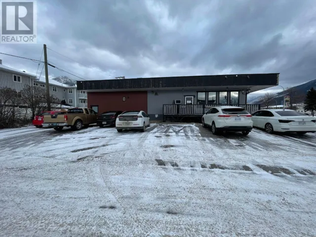 1221 7TH Avenue, Fernie, British Columbia V0B1M0