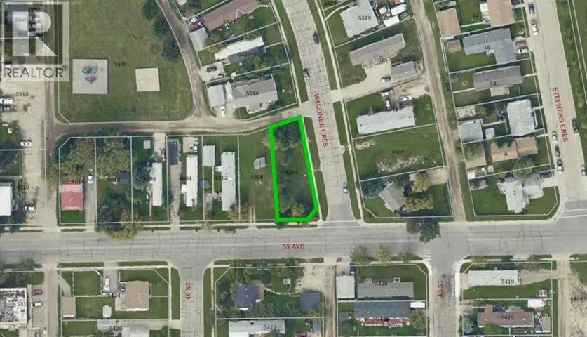 4504 55 Avenue, Whitecourt, Alberta T7S1A8