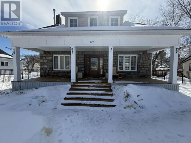 109 King Street, Sioux Lookout, Ontario P8T1C3