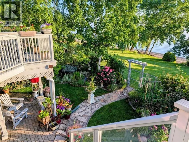 44 MORRISON Crescent, Grimsby, Ontario L3M5K4