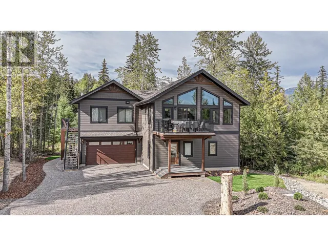 5545 Currie Bowl Way, Fernie, British Columbia V0B1M6