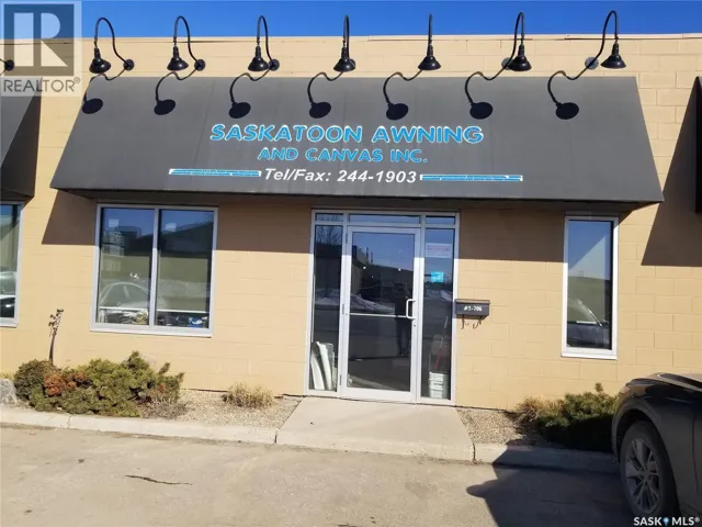 2 706 45th STREET W, Saskatoon, Saskatchewan S7L5X1