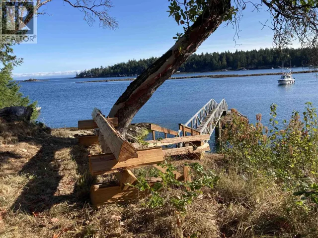 1361 STURDIES BAY ROAD, Galiano Island, British Columbia V0N1P0