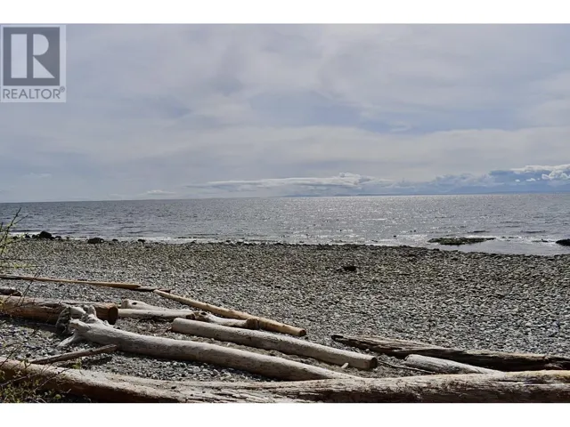 2763 LOWER ROAD, Roberts Creek, British Columbia V0N2W4