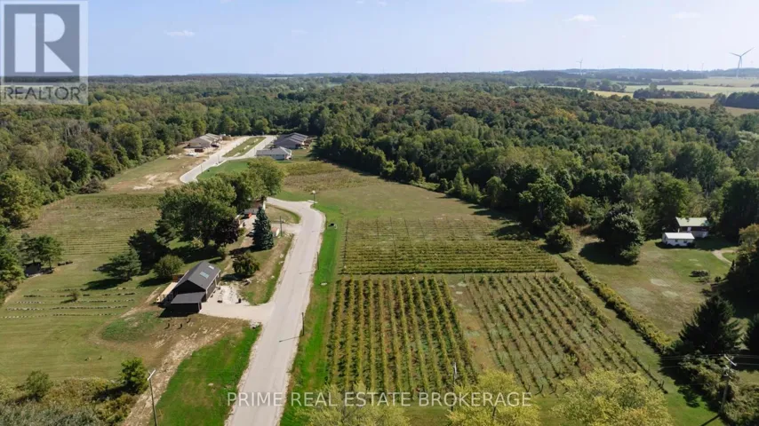 60 DEER RIDGE LANE W, Bluewater (Bayfield), Ontario N0M1G0