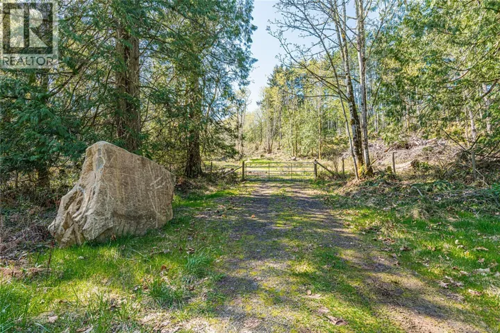 547 Beddis Rd, Salt Spring, British Columbia V8K2E8