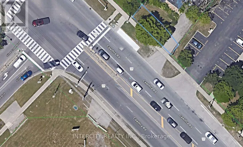 3105 CAWTHRA ROAD, Mississauga (Applewood), Ontario L5A2X4