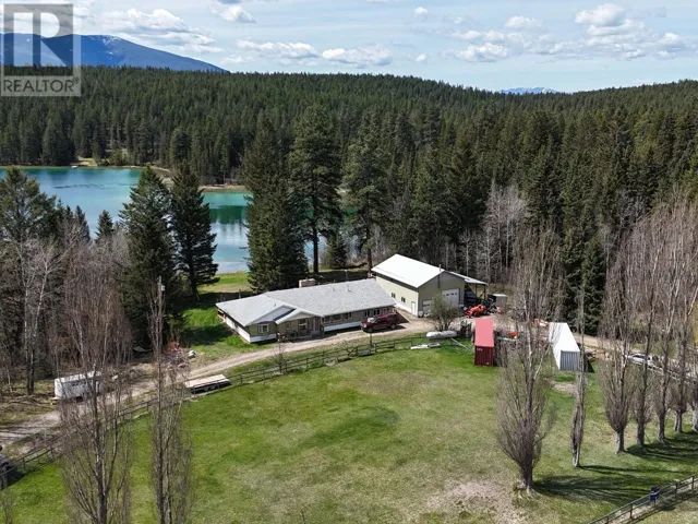 2325 Wardner Fort Steele Road, Fort Steele, British Columbia V0B1N0