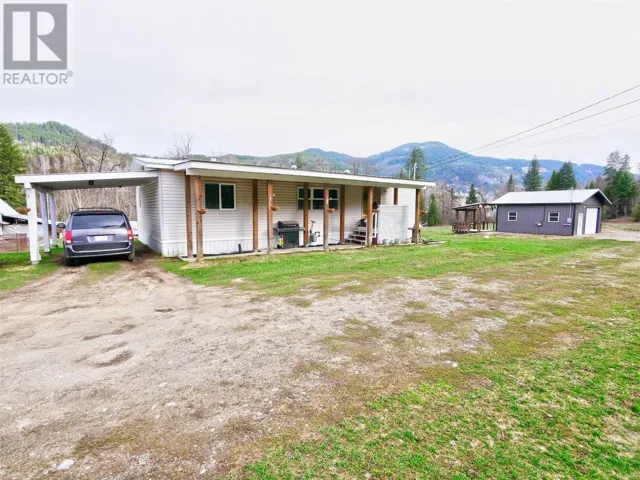 1410 Highway 3B, Montrose, British Columbia V0G1P0