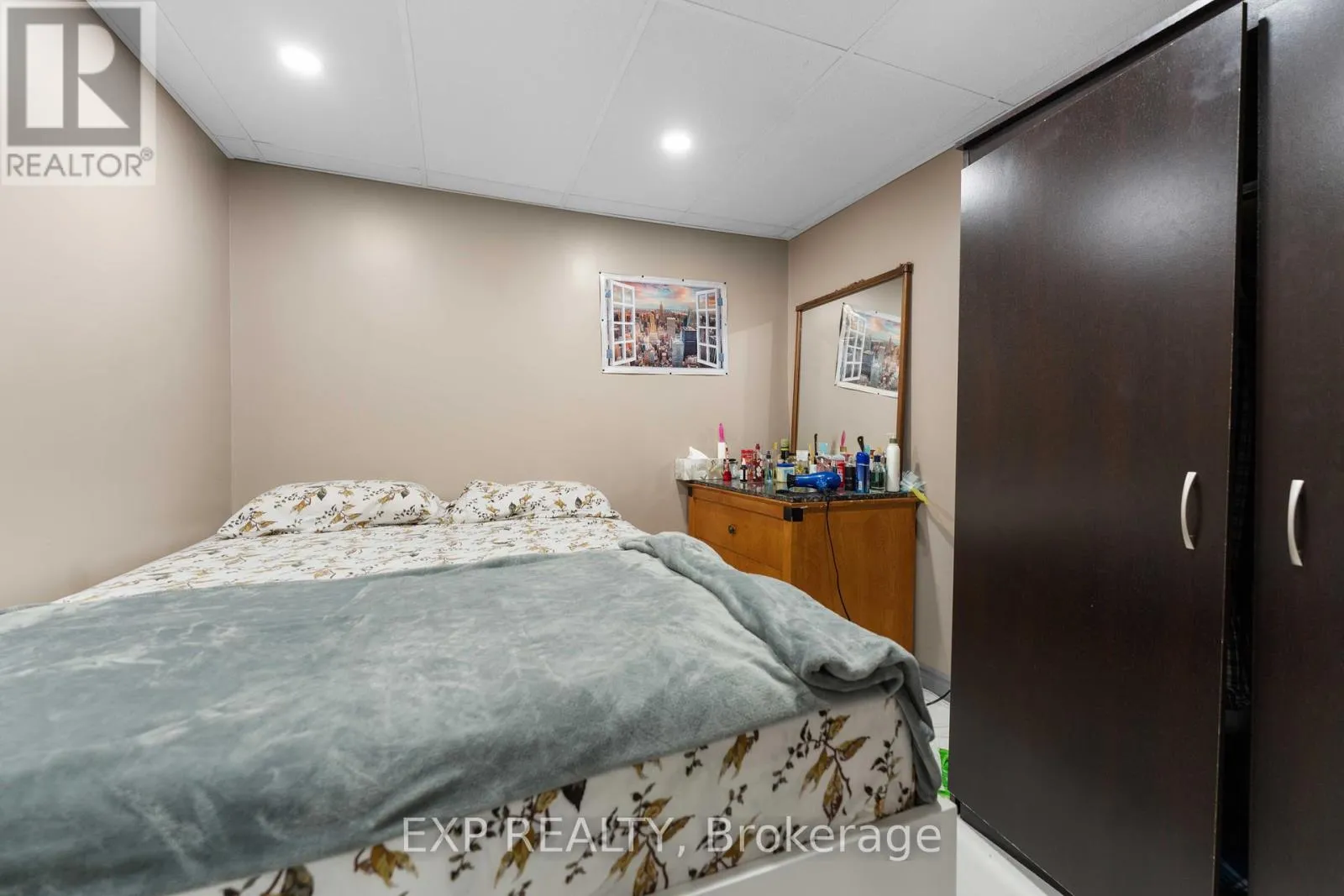 Commercial Sale For Sale