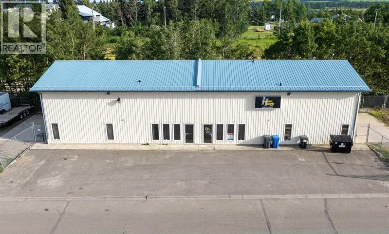 4907 and 4911 50 Avenue, Eckville, Alberta T0M0X0