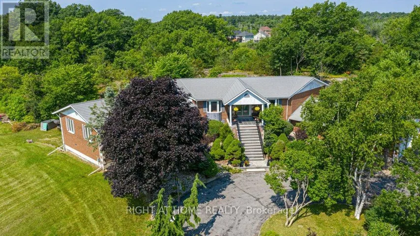 550 QUEEN STREET E, Gananoque, Ontario K7G2B1