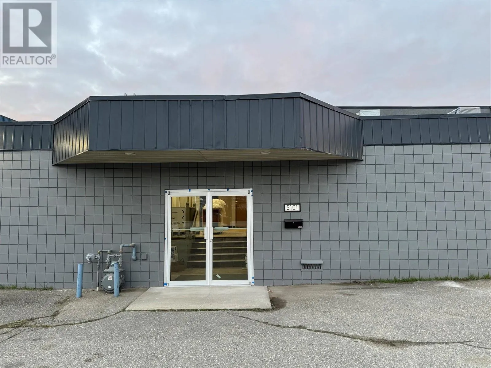 Commercial Sale For Sale