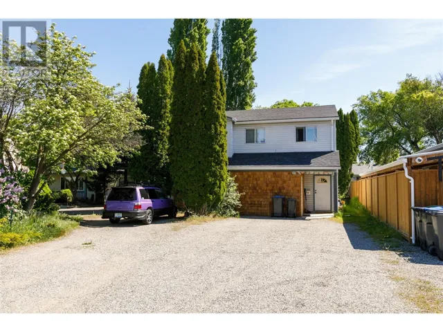 3007 Lowe Court, Kelowna, British Columbia V1Y8L3