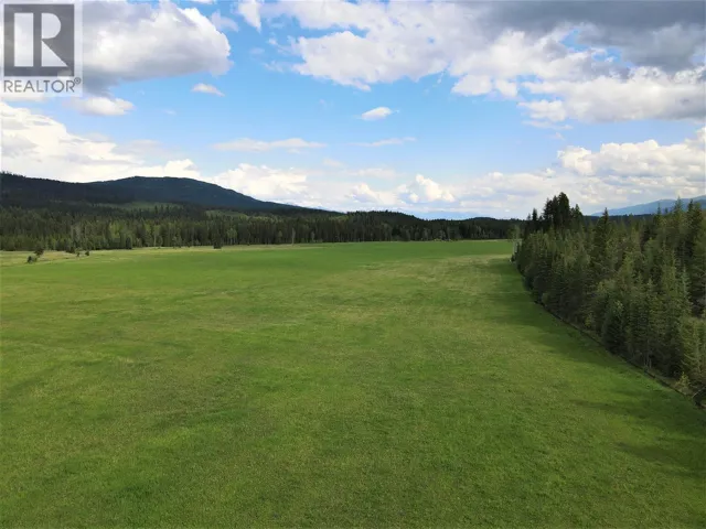 4945 Scott Road, Edgewater, British Columbia V0A1E0