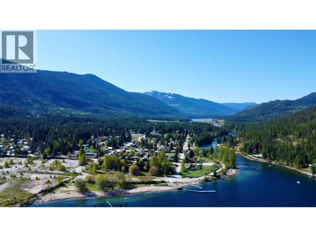 411 MAIN Street, Slocan, British Columbia V0G2C0