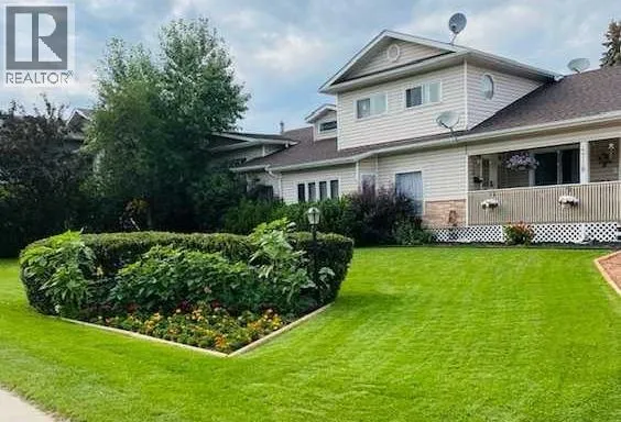4718 College Avenue, Lacombe, Alberta T4L1Z1