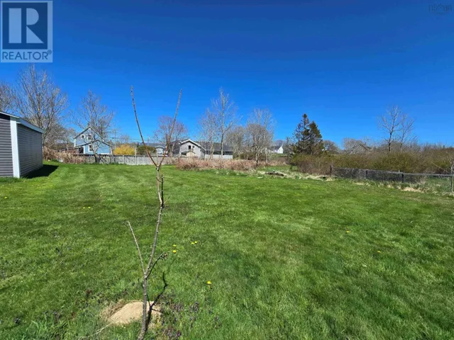 24 Lewis Avenue, Yarmouth, Nova Scotia B5A3X6