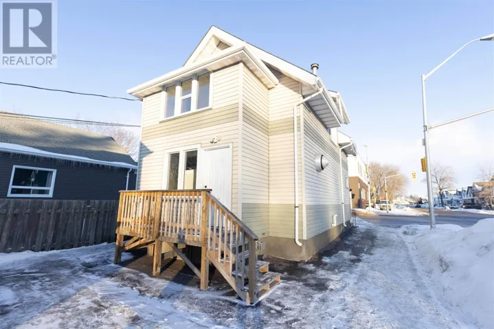 401 May ST N, Thunder Bay, Ontario P7C3R4