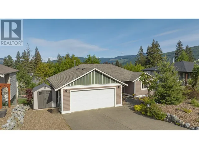 1927 Skyview Crescent, Lumby, British Columbia V0E2G0