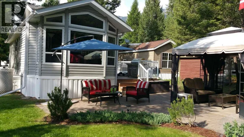 4889 LYNX Crescent, Radium Hot Springs, British Columbia V0A1M0