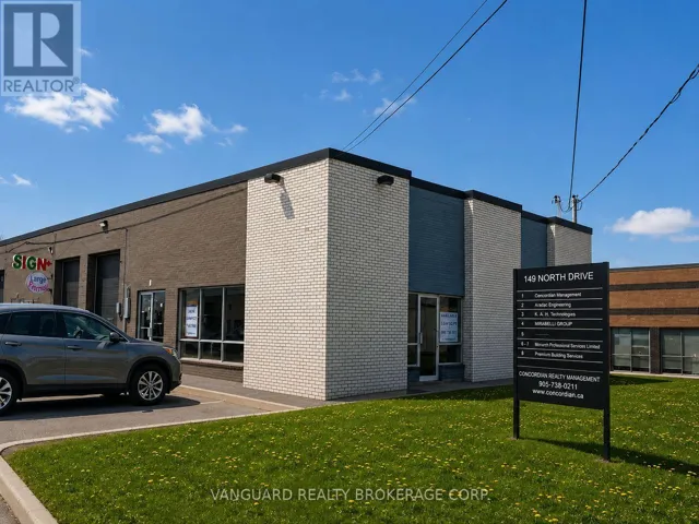1 - 149 NORFINCH AVENUE, Toronto (Black Creek), Ontario M3N1Y2