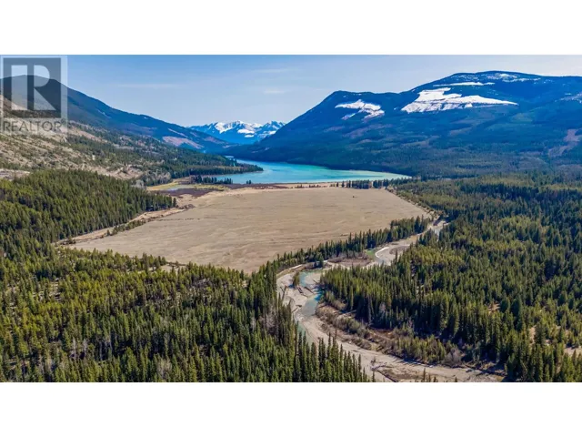 6800 Findlay Whitetail Lake Road, Kootenay Bay, British Columbia V0B1L2