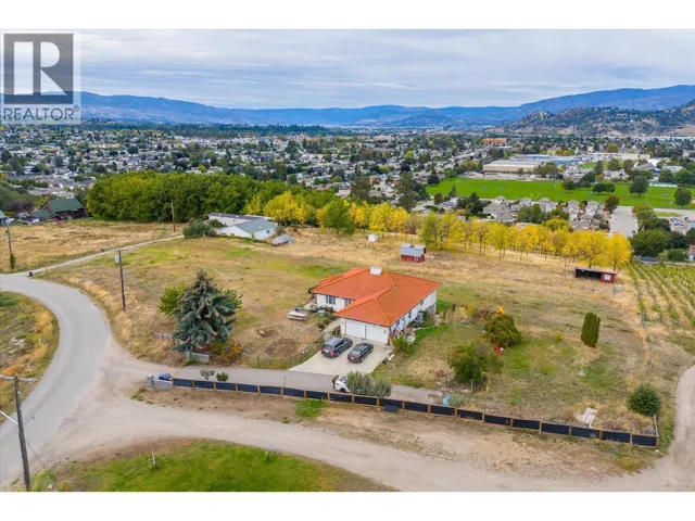 848 Webster Road, Kelowna, British Columbia V1P1C2