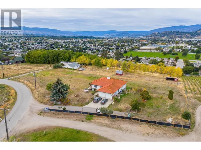 848 Webster Road, Kelowna, British Columbia V1P1C2