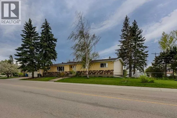 1203 Gough Road, Carstairs, Alberta T0M0N0