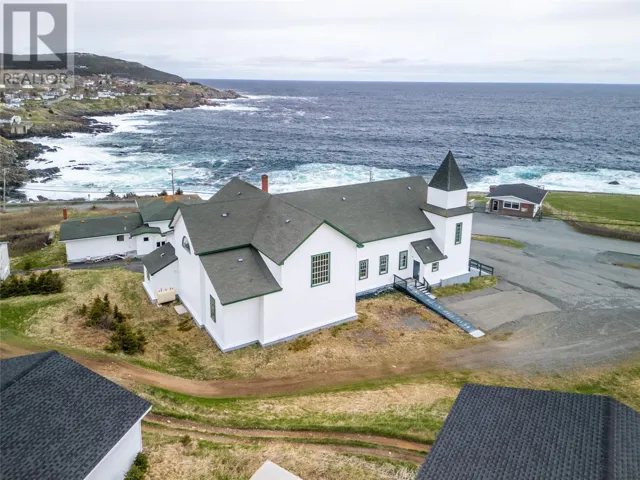 617 Main Road, Pouch Cove, Newfoundland & Labrador A0A3L0
