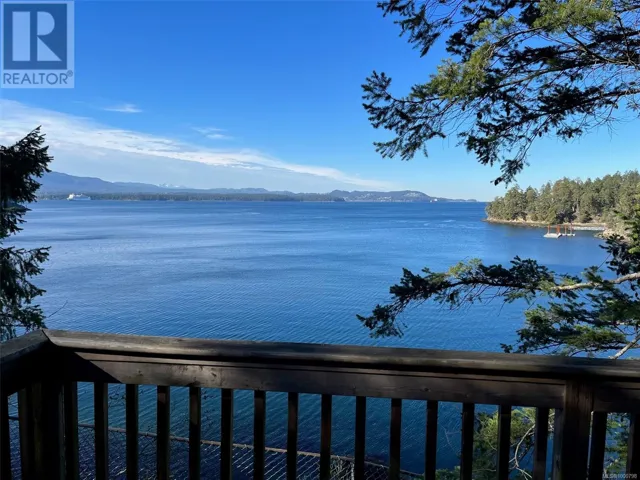 324 Easthom Rd, Gabriola Island, British Columbia V0R1X0