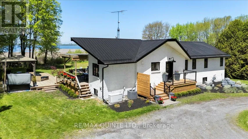1406 COUNTY ROAD 12, Prince Edward County (Hallowell Ward), Ontario K0K2T0
