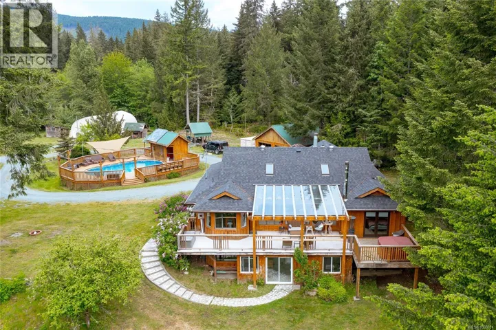 5982 Mayo Rd, Lake Cowichan, British Columbia V0R2G0
