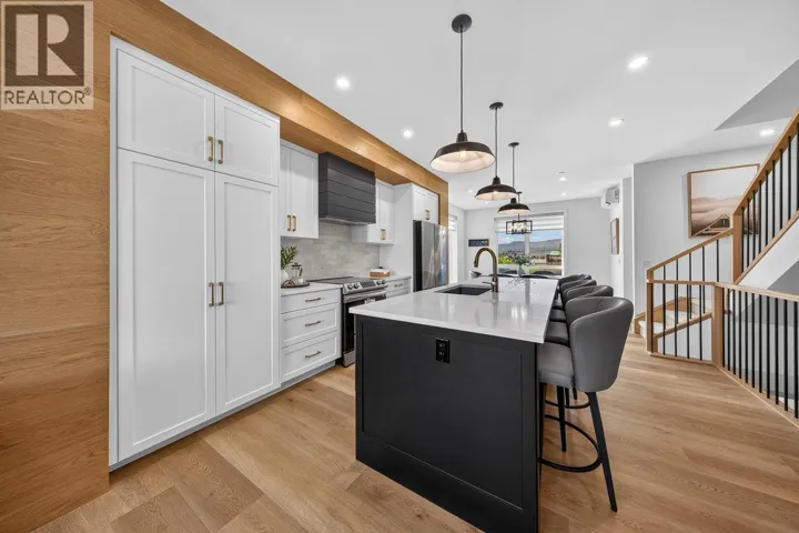 510 14TH Street Unit# 401, Invermere, British Columbia V0A1K0