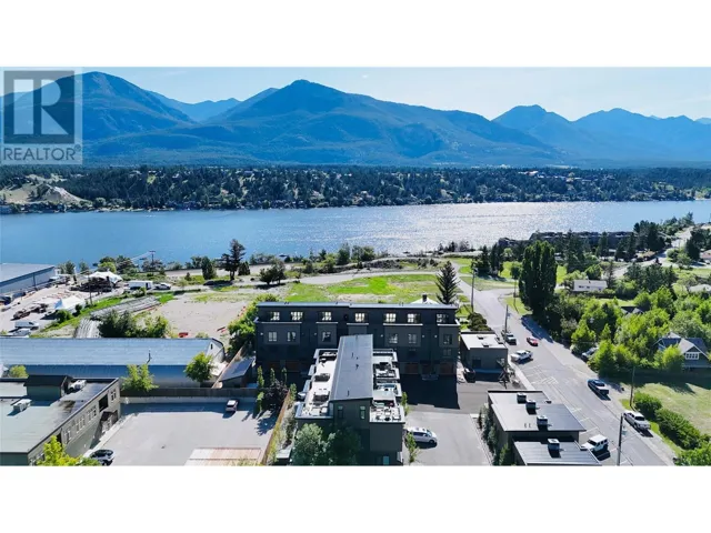 510 14TH Street Unit# 401, Invermere, British Columbia V0A1K0
