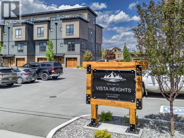 510 14TH Street Unit# 304, Invermere, British Columbia V0A1K0
