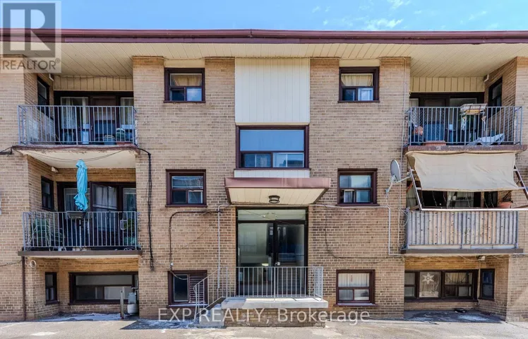 41 WASDALE CRESCENT, Toronto (Englemount-Lawrence), Ontario M6A1W9