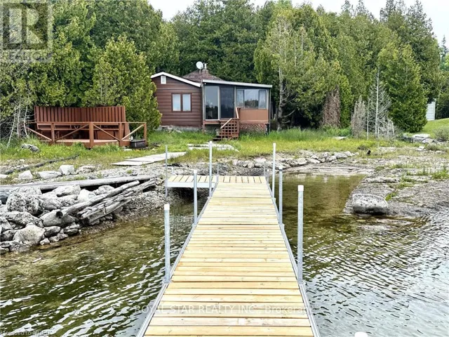 85 SIMPSON AVENUE, Northern Bruce Peninsula, Ontario N0H2R0