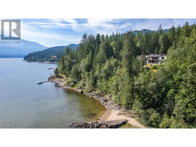 15730 PETERS Road, Crawford Bay, British Columbia V0B1E0