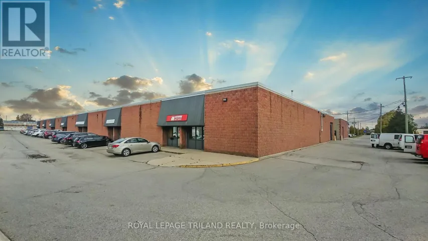 3 - 96 BESSEMER COURT, London South (South Z), Ontario N6E1K7