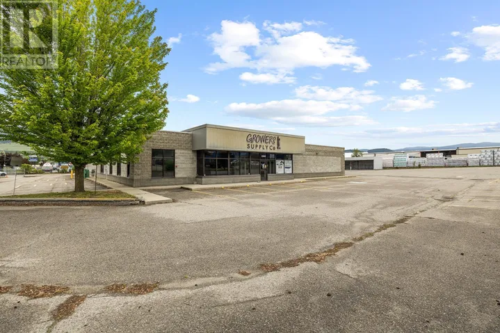 2605 Acland Road, Kelowna, British Columbia V1X7J4
