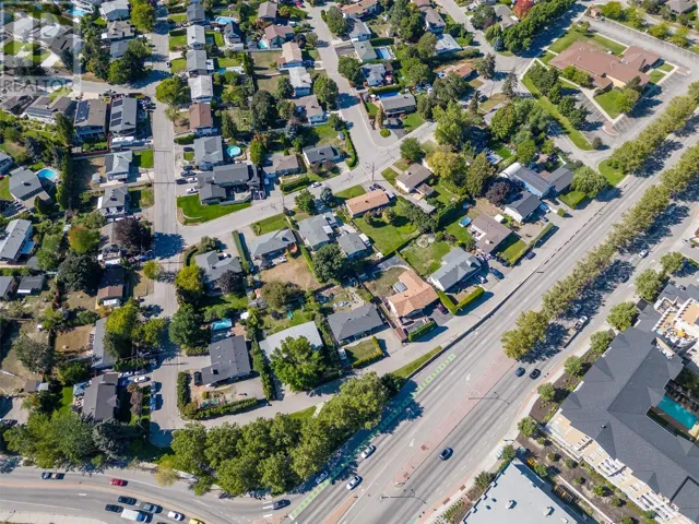 702 Glenmore Drive, Kelowna, British Columbia V1Y4N8